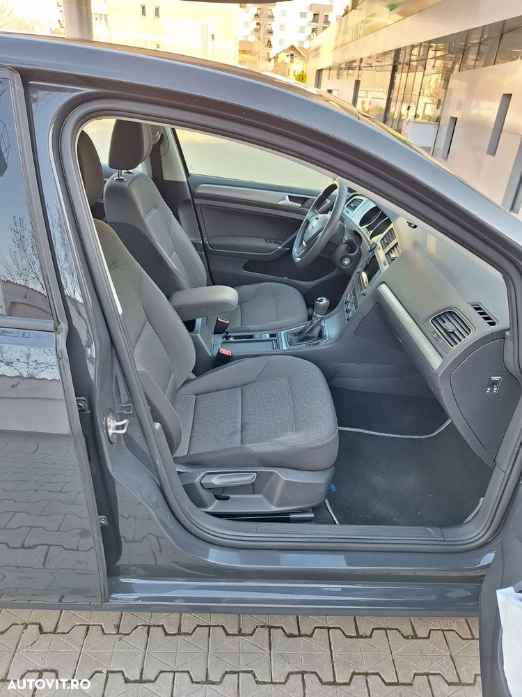 Volkswagen Golf 1.6 TDI DPF Trendline - 8