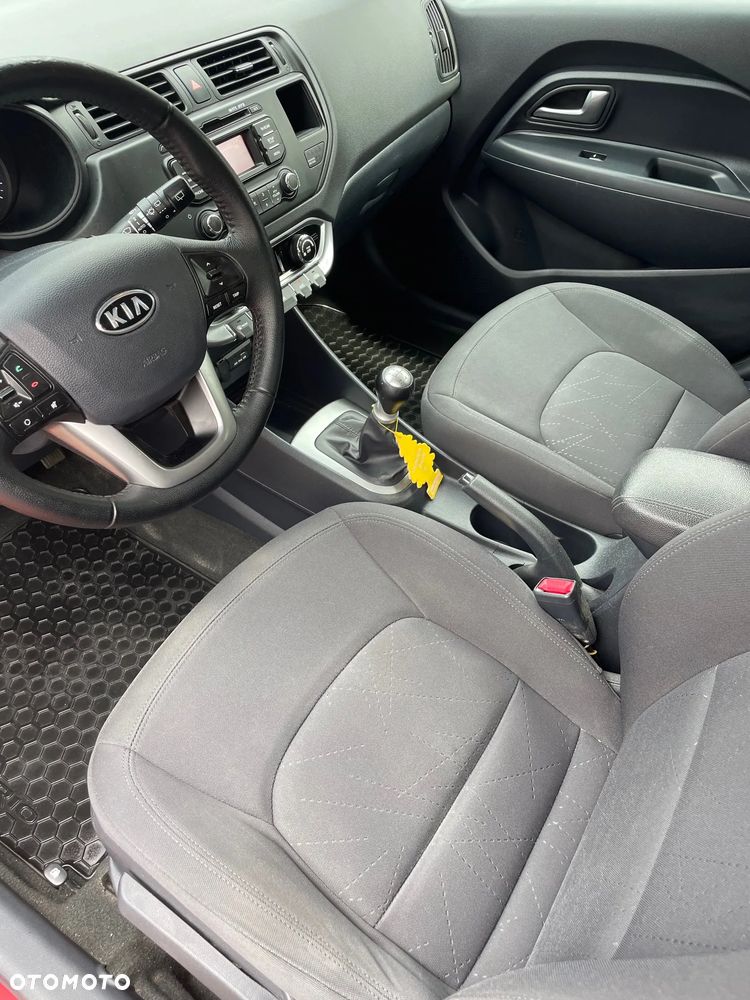 Kia Rio 1.2 Attract - 9