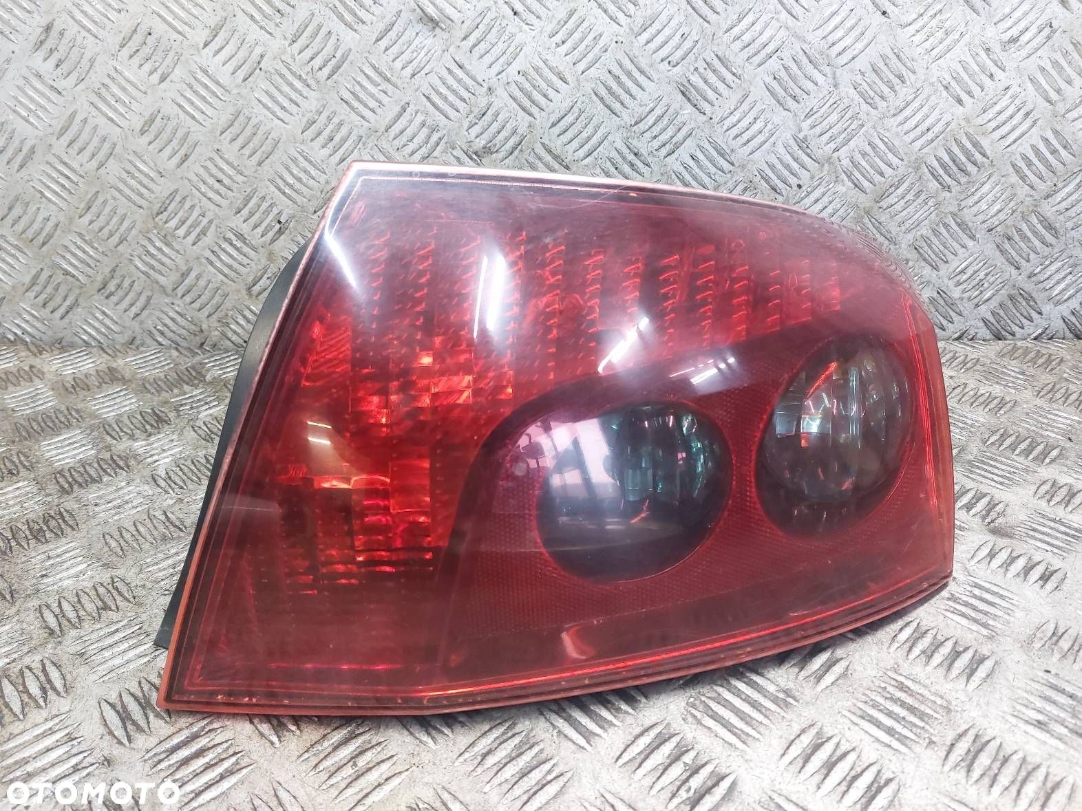 LAMPA PRAWY TYŁ + WKŁAD PEUGEOT 407 I SEDAN 9656606280 - 1