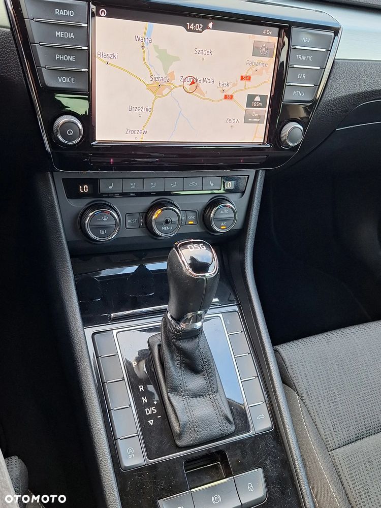 Skoda Superb 2.0 TDI DSG Style - 10