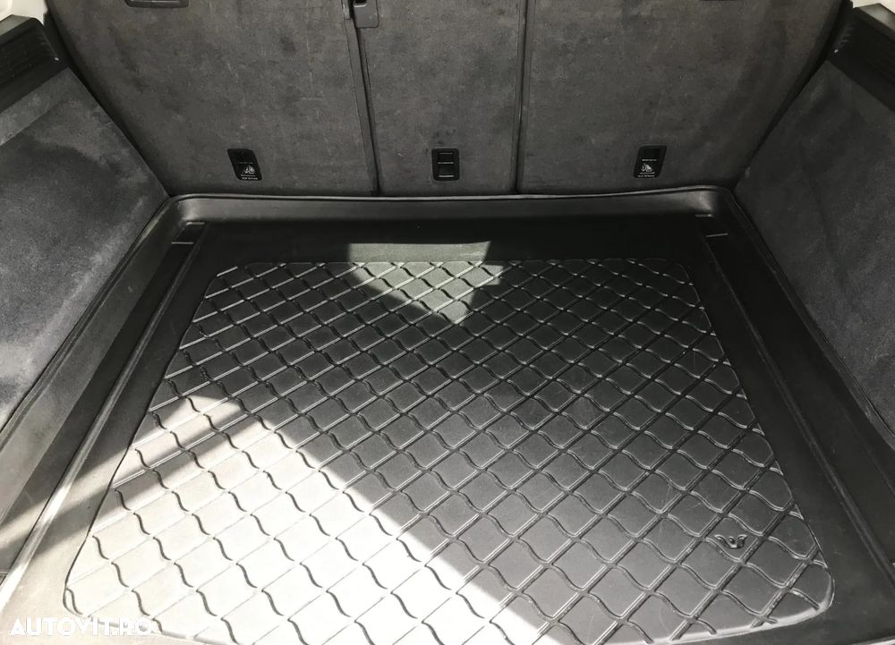 Volkswagen Touareg V6 TDI 4MOTION Elegance - 39
