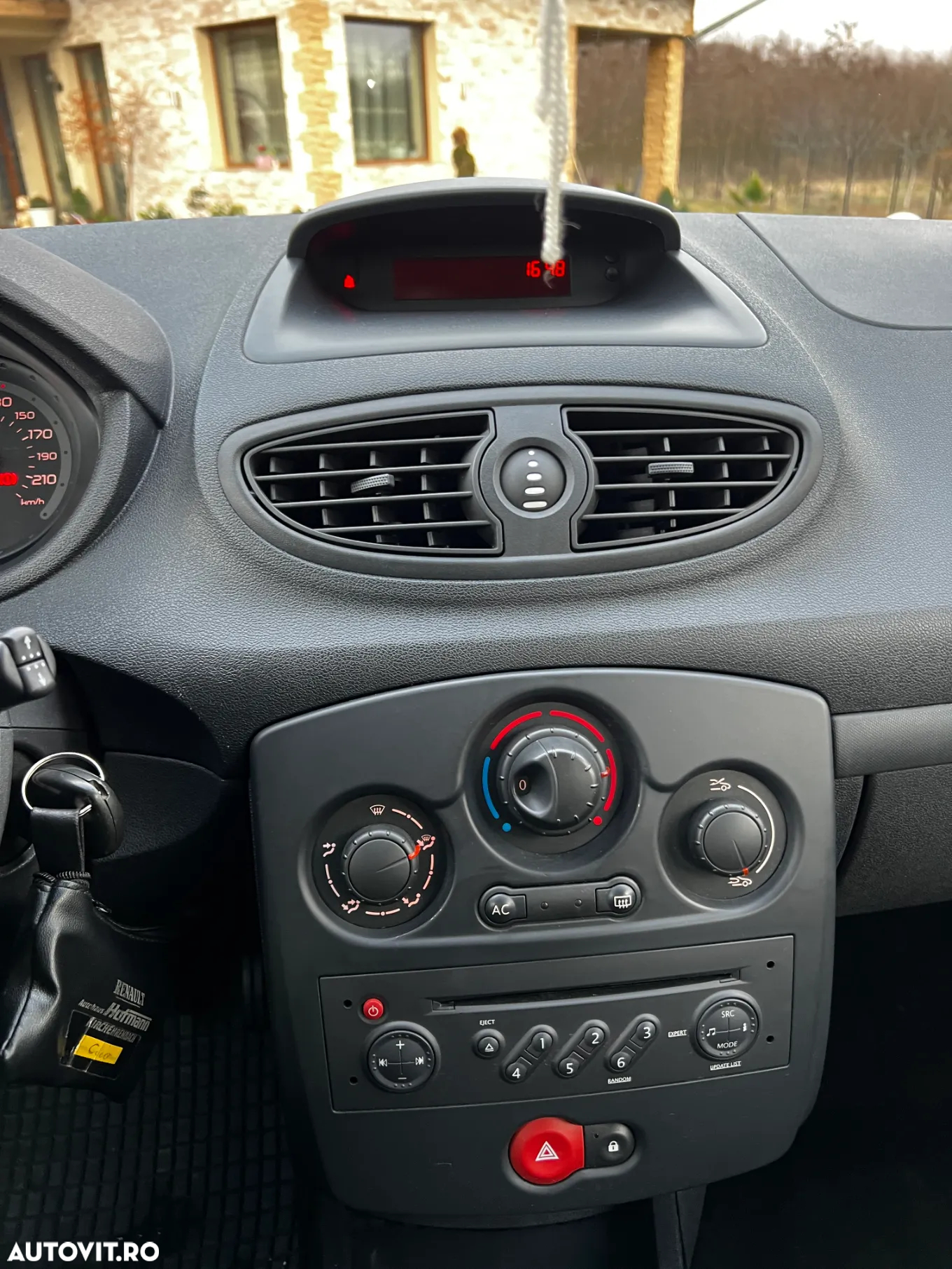 Renault Clio 1.2 16V 75 Collection - 22