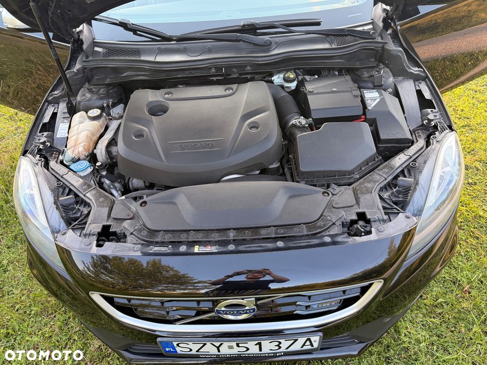 Volvo V40 D4 Drive-E R-Design Momentum - 27