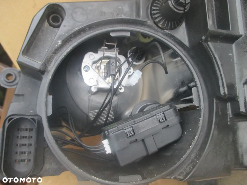 Lampa VW Polo 4 Valeo Europa - 10