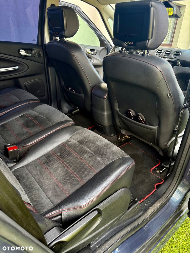 Ford S-Max - 16