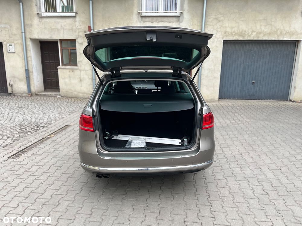 Volkswagen Passat 2.0 TDI DPF Comfortline - 17