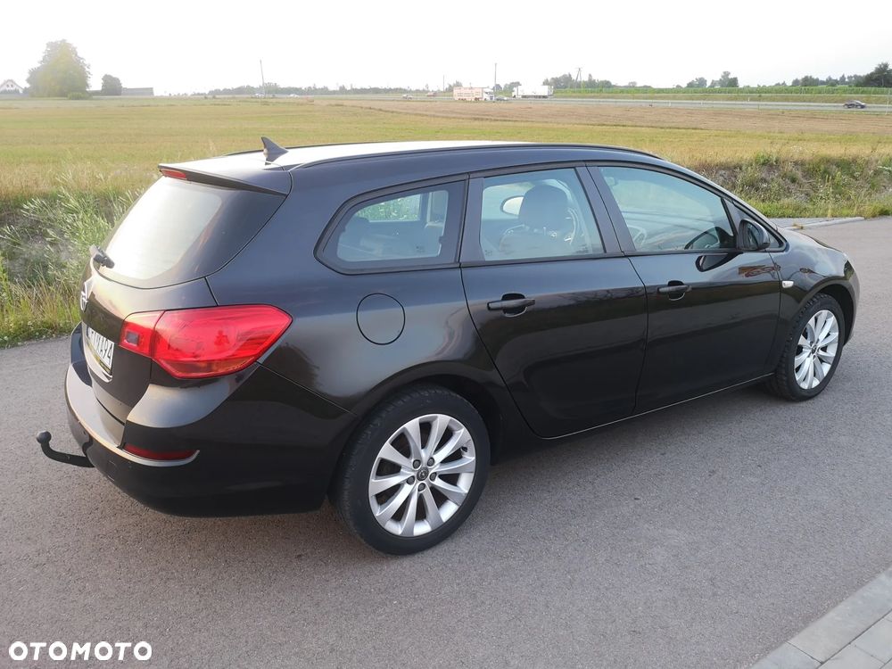 Opel Astra 1.4 Turbo - 31