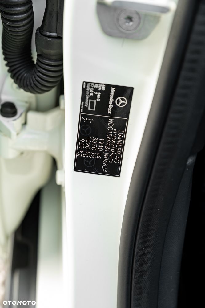 Mercedes-Benz GLA 200 7G-DCT - 27