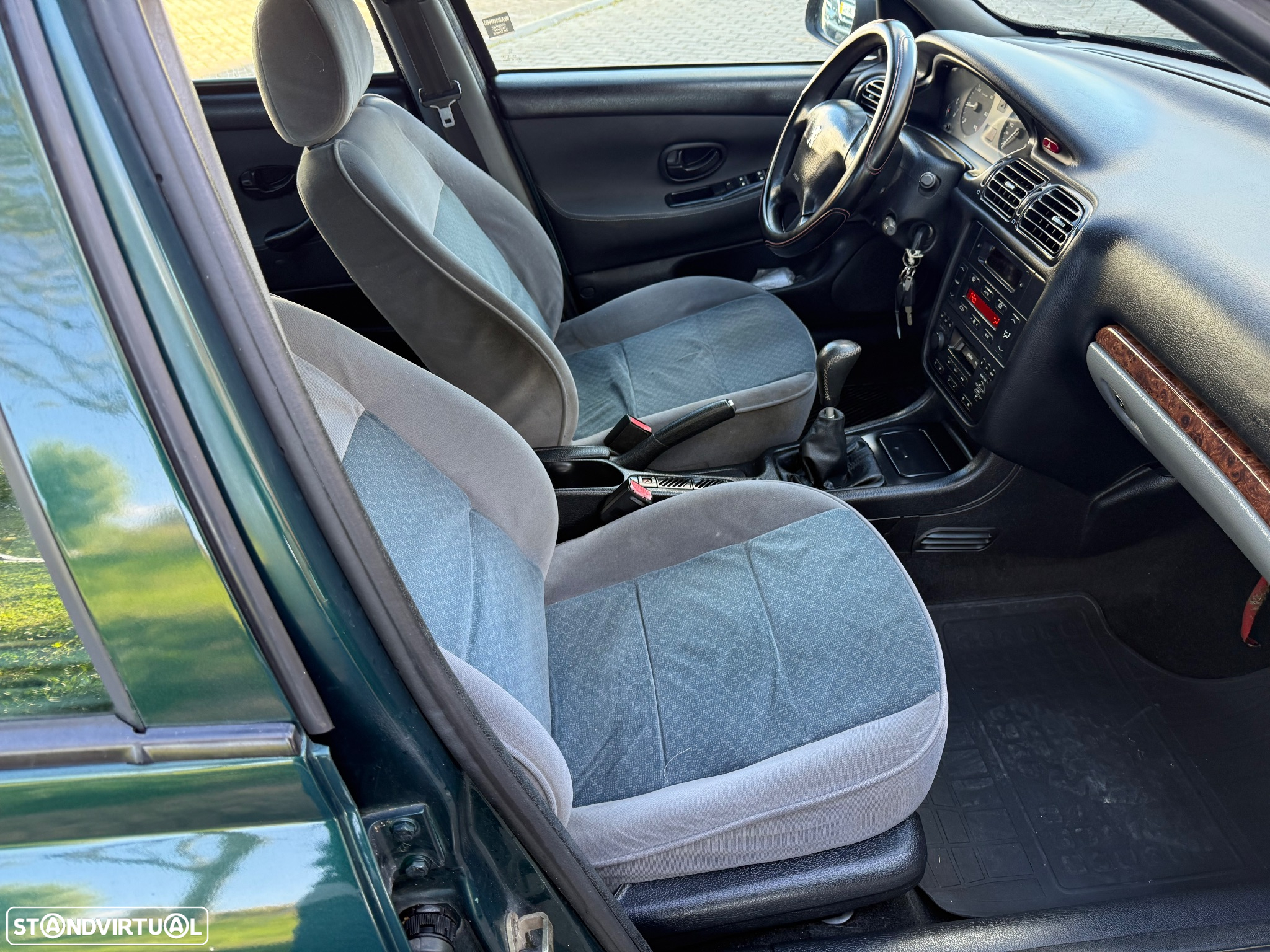 Peugeot 406 2.0 HDi Executive - 14