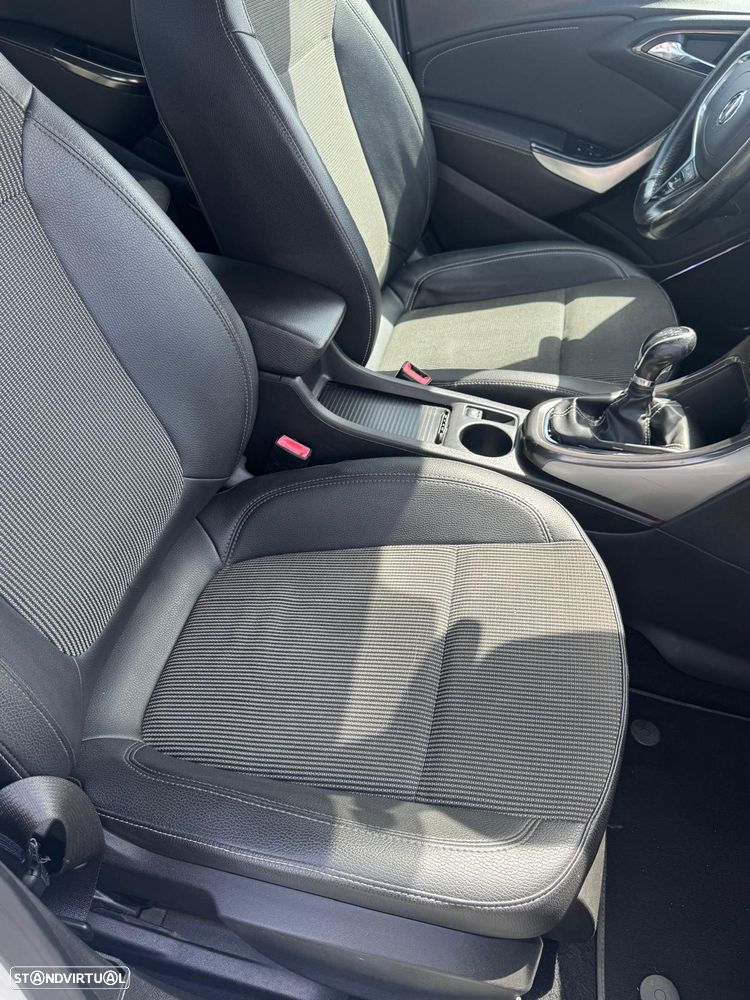 Opel Astra 1.7 CDTI Cosmo - 22