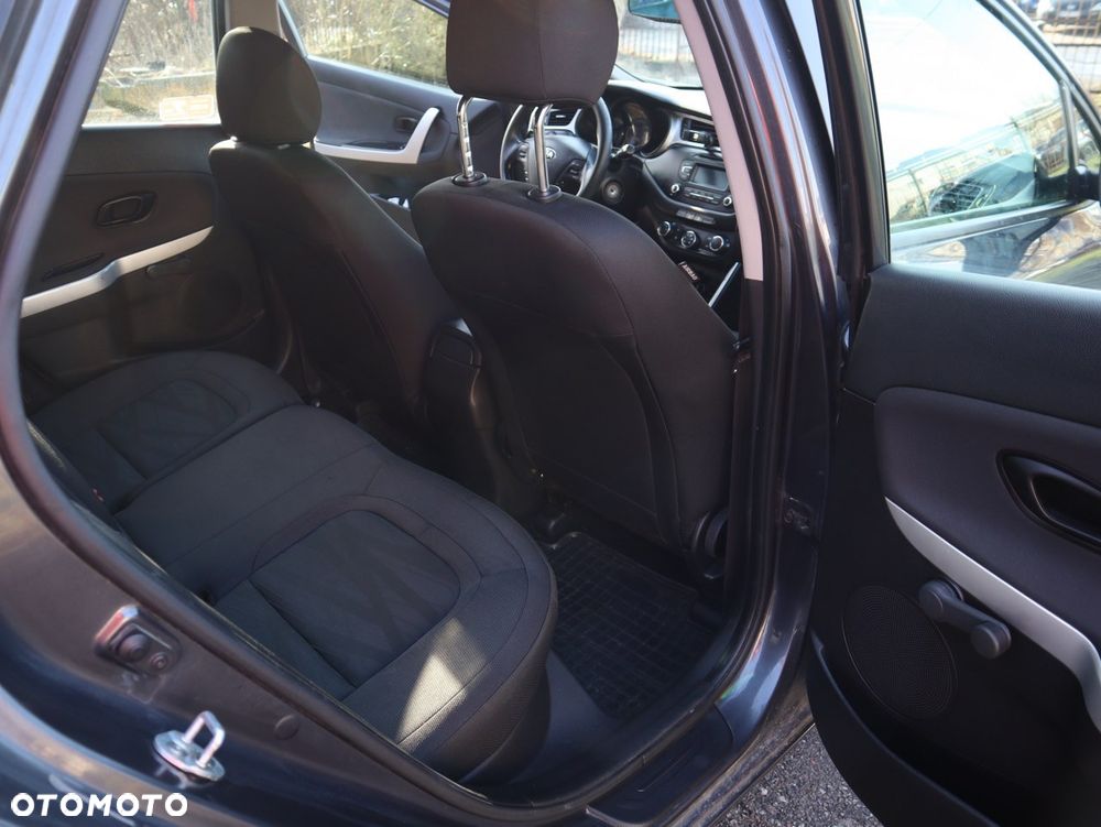 Kia Ceed Cee'd 1.6 CRDi M - 12