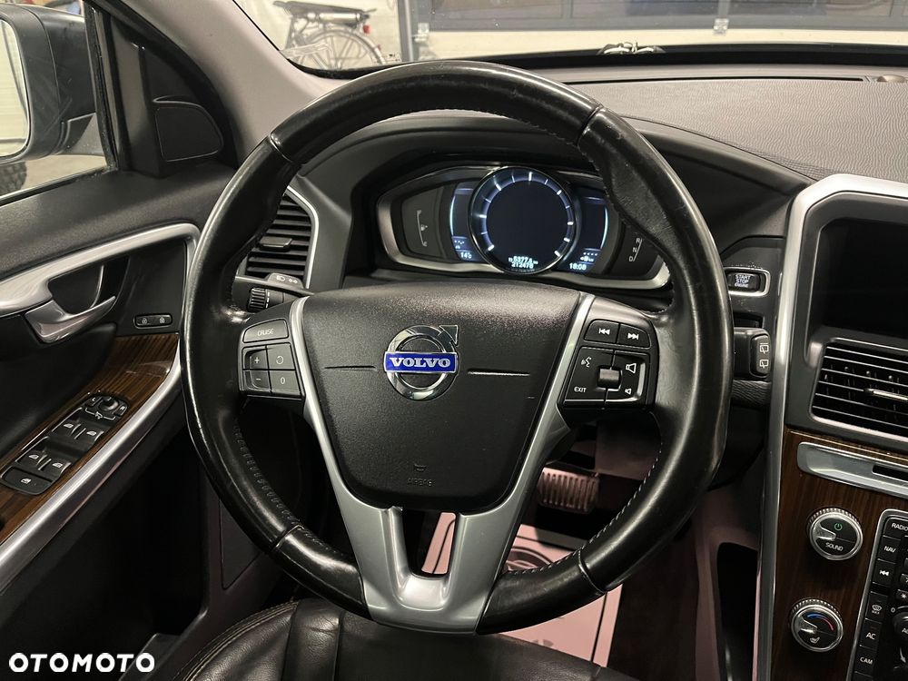 Volvo XC 60 D4 Geartronic Momentum - 27