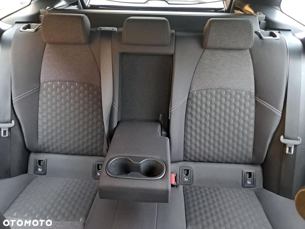 Toyota Corolla 1.8 Hybrid Comfort - 30