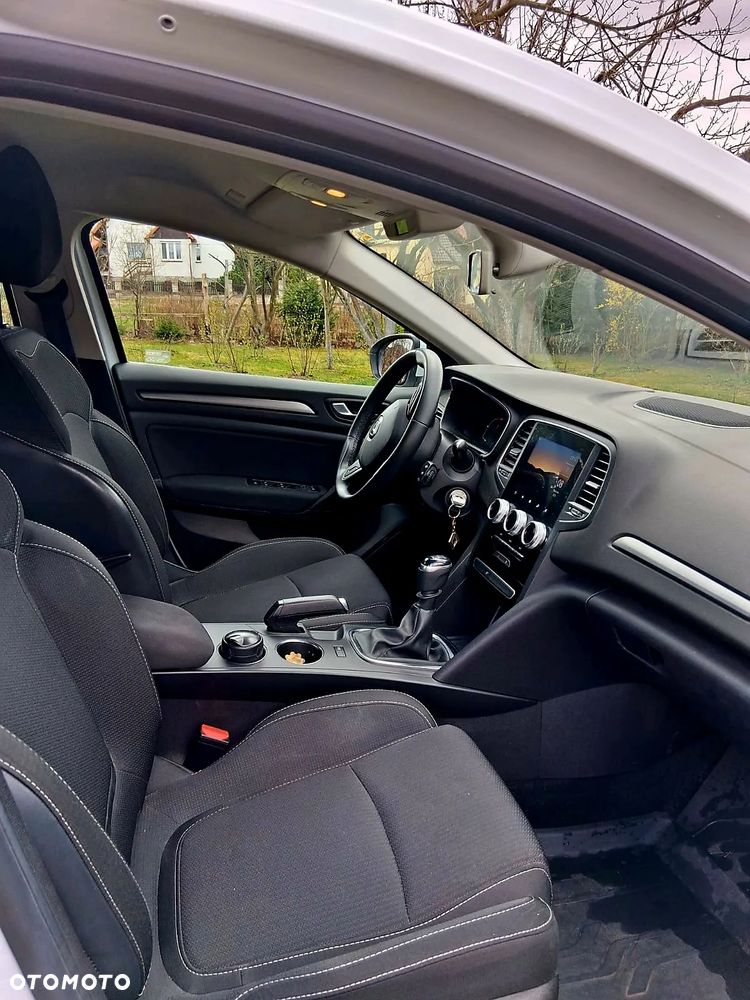 Renault Megane 1.3 TCe Intens - 5