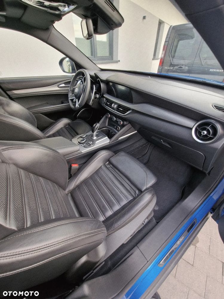 Alfa Romeo Stelvio 2.0 Turbo B-Tech Edition Q4 - 15