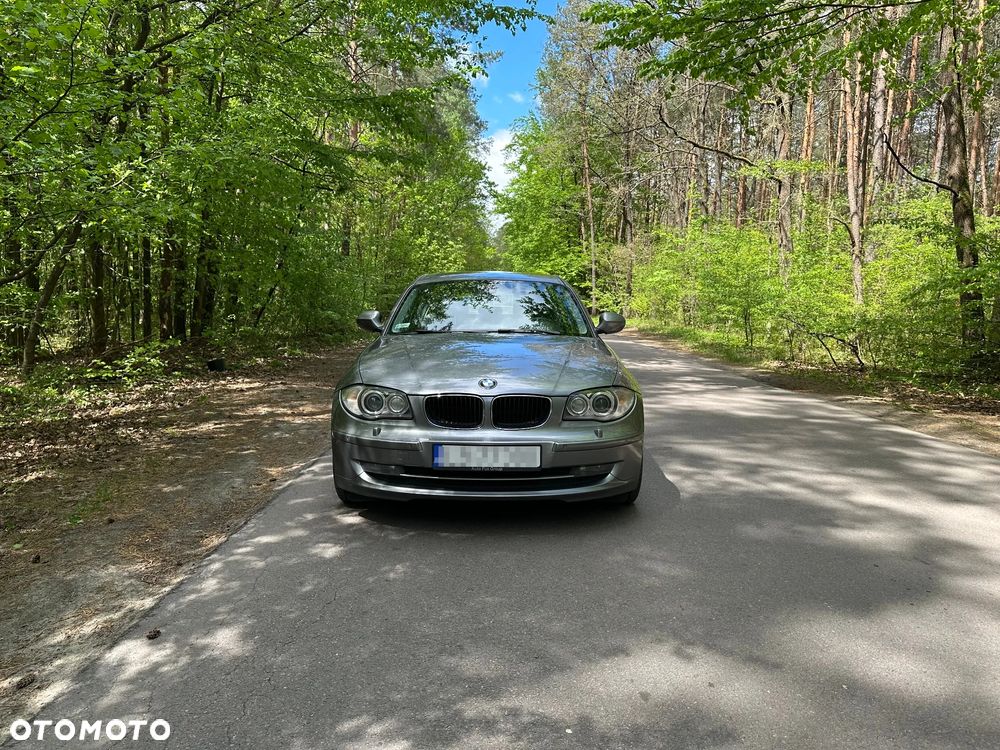 BMW Seria 1 120d DPF - 9
