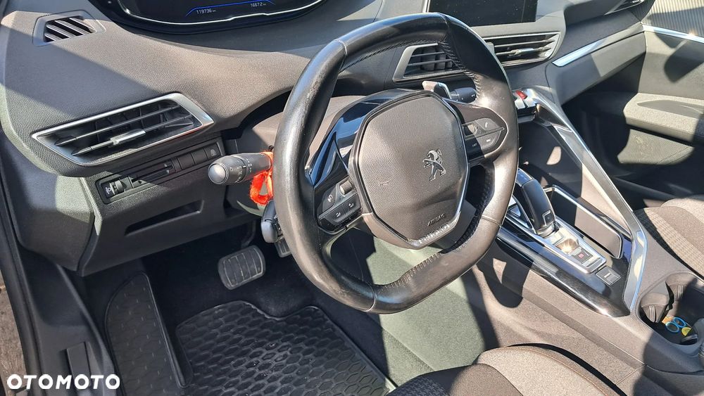 Peugeot 5008 - 17