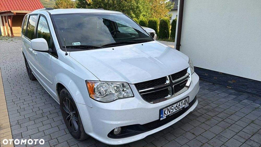 Dodge Grand Caravan - 25