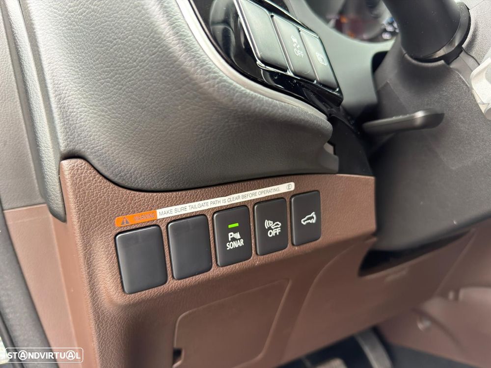 Mitsubishi Outlander 2.0 Instyle Navi - 24