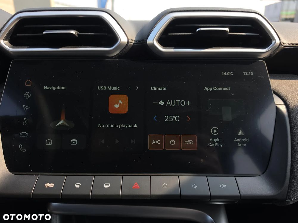 MG ZS Hybrid+ - 21