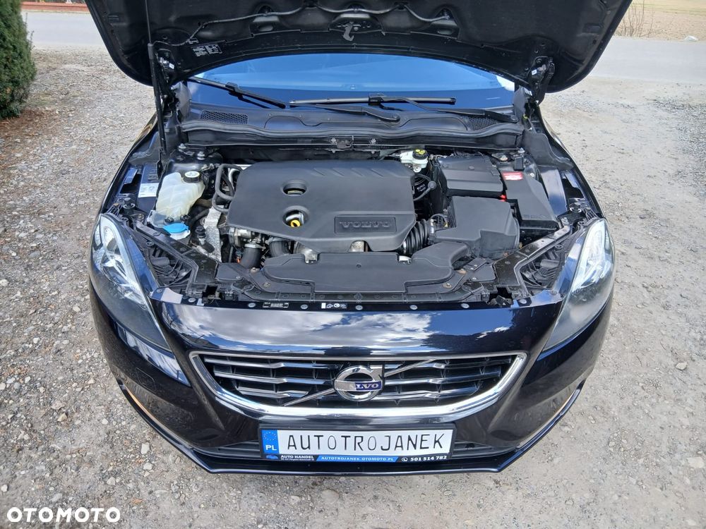 Volvo V40 D2 - 40