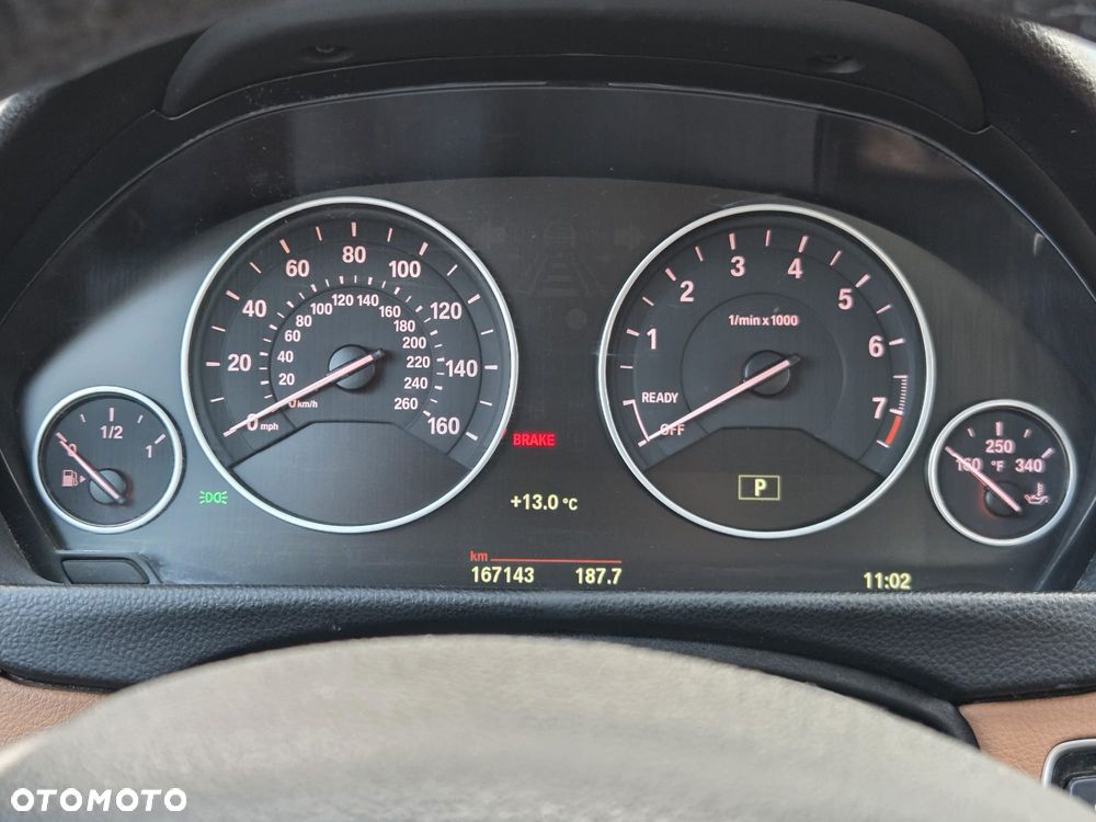 BMW Seria 3 328i xDrive Luxury Line - 12