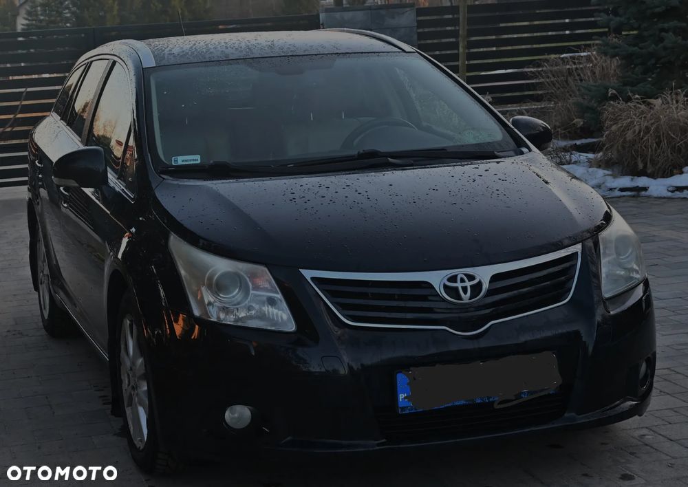 Toyota Avensis 2.0 D-4D Premium - 2