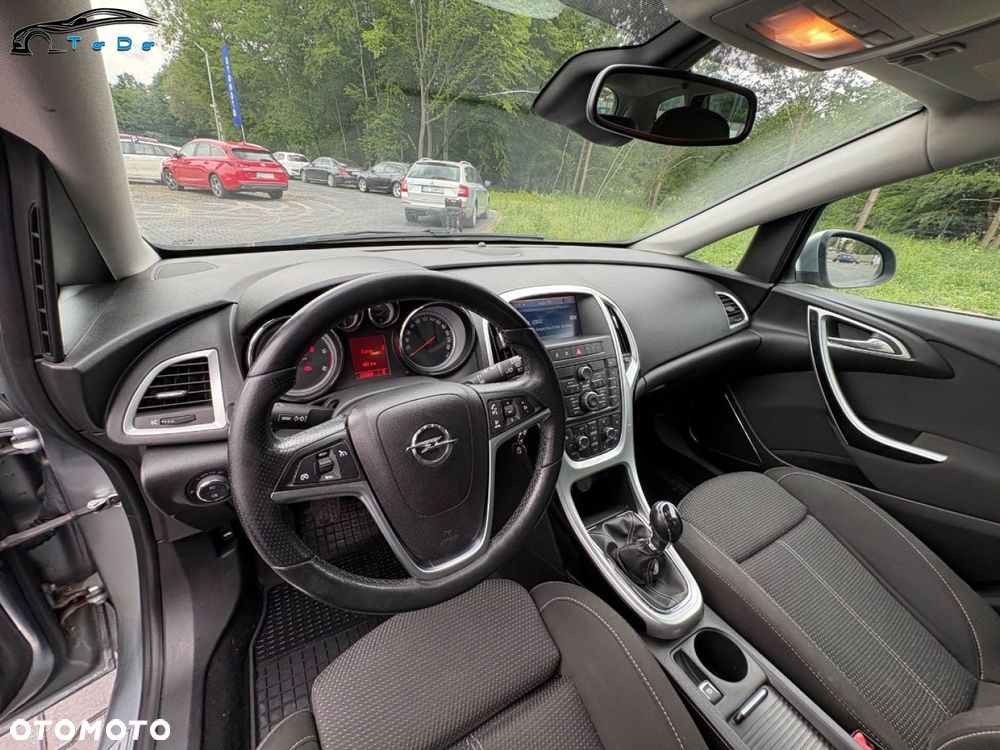 Opel Astra 2.0 CDTI Cosmo - 13