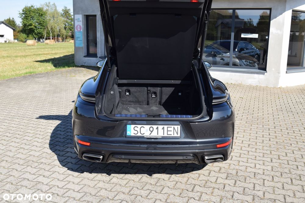 Porsche Panamera 4 - 34