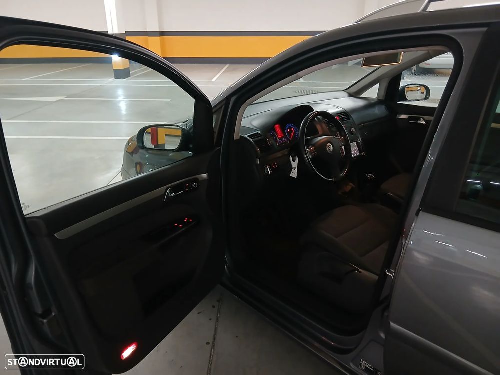 VW Touran 1.9 TDi Highline 7L - 5