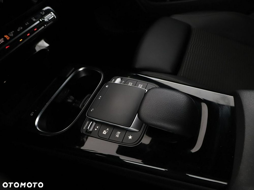 Mercedes-Benz CLA 250 e 8G-DCT Progressive - 32
