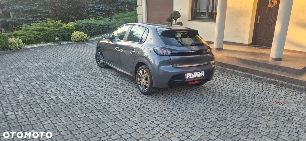 Peugeot 208 - 4