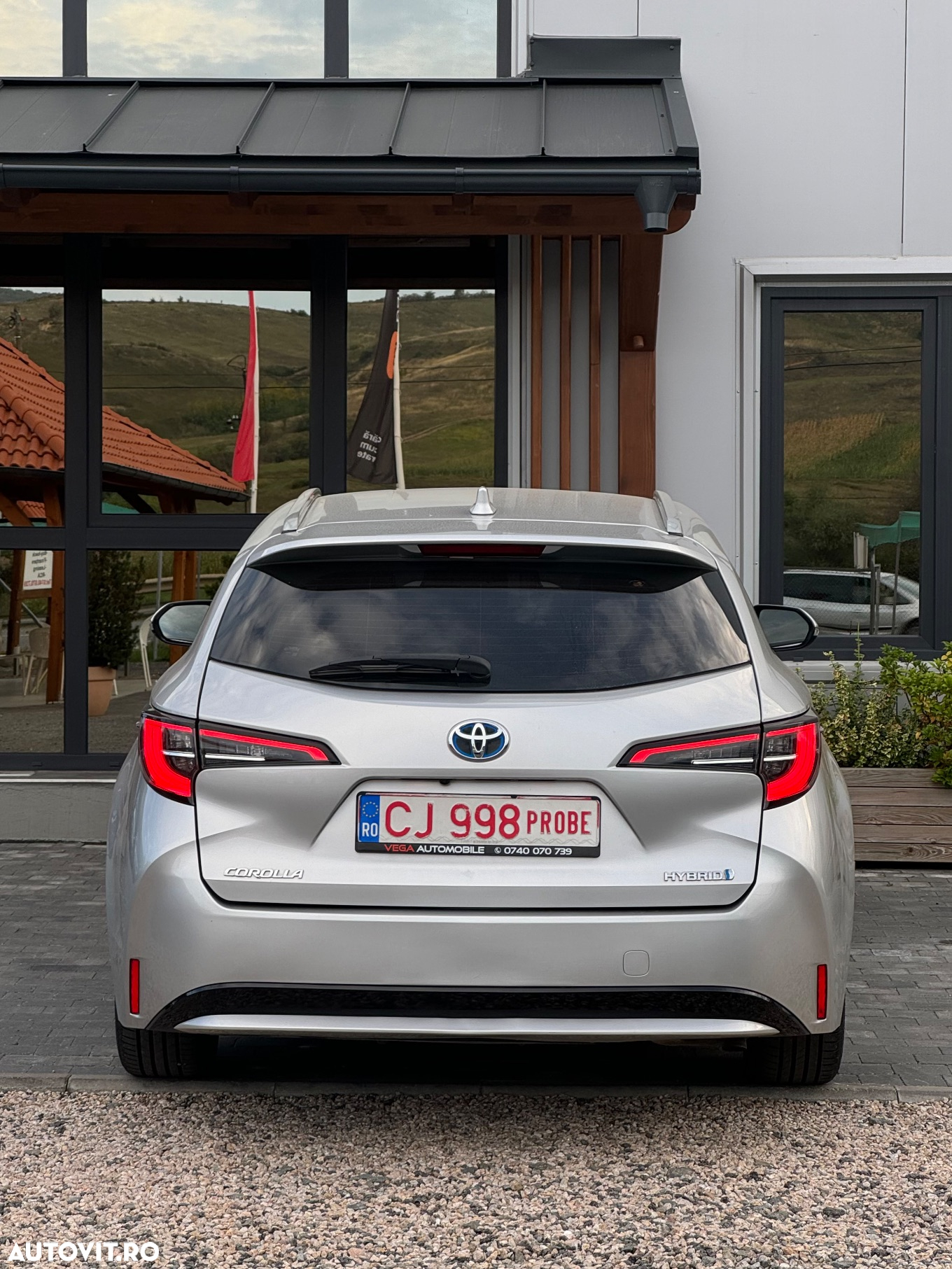 Toyota Corolla 1.8 HSD Dynamic - 18