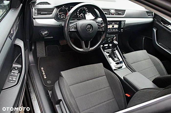 Skoda Superb 2.0 TDI DSG Ambition - 14