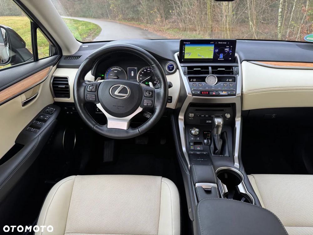 Lexus NX 300h F Impression AWD - 19