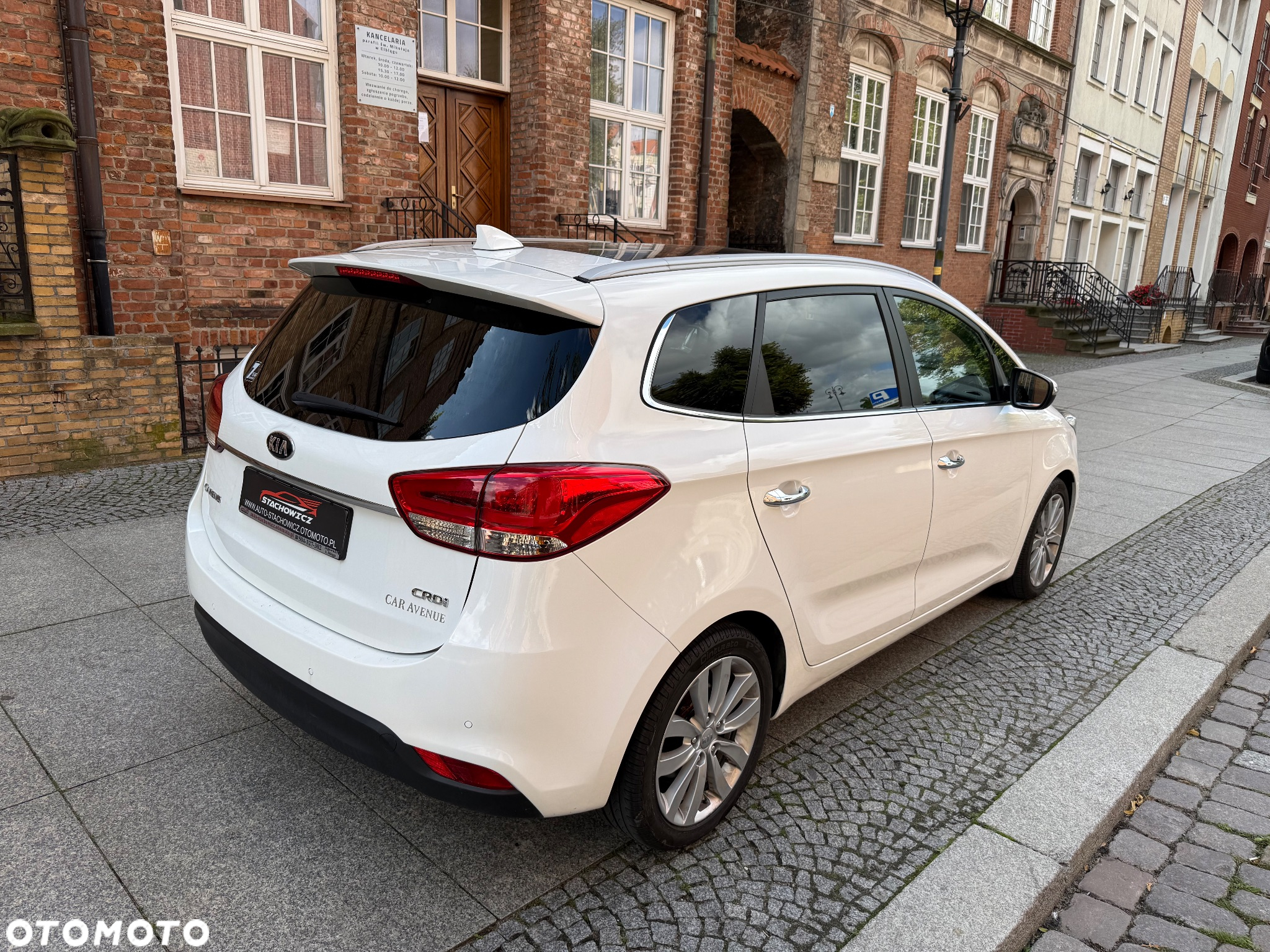 Kia Carens 1.7 CRDi L 7os - 6