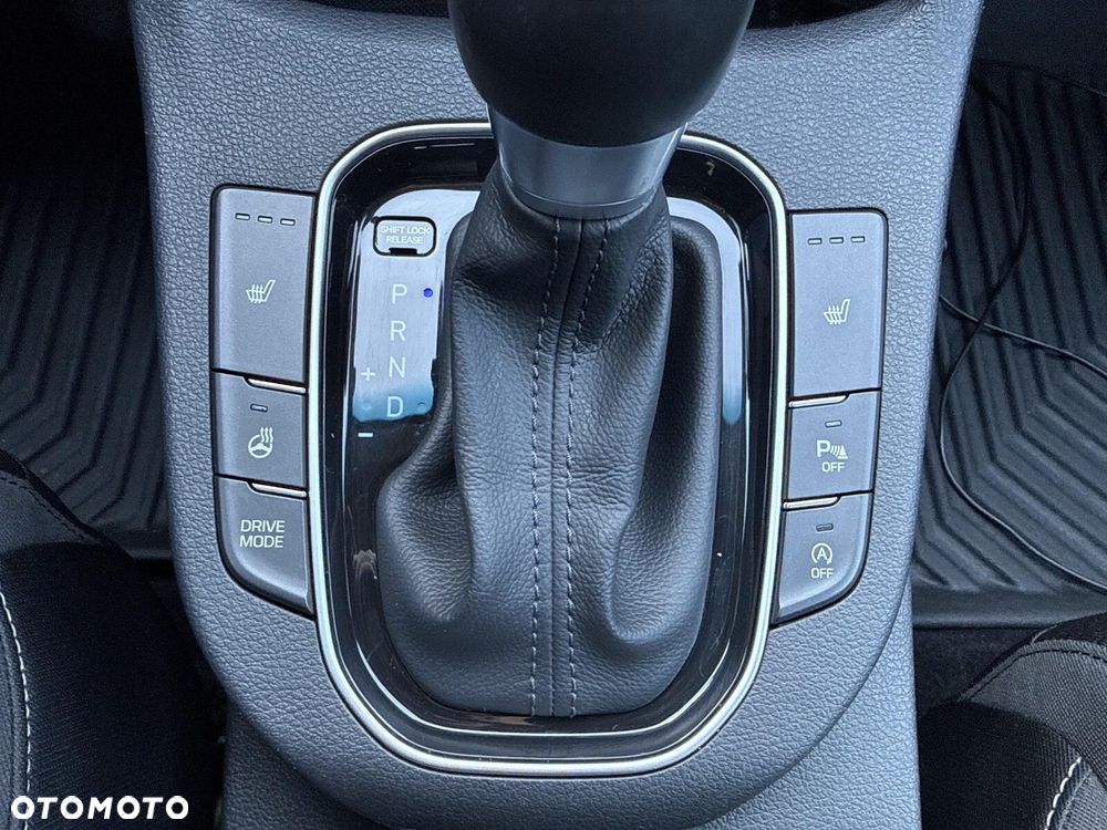 Hyundai i30 1.6 D Style DCT - 23