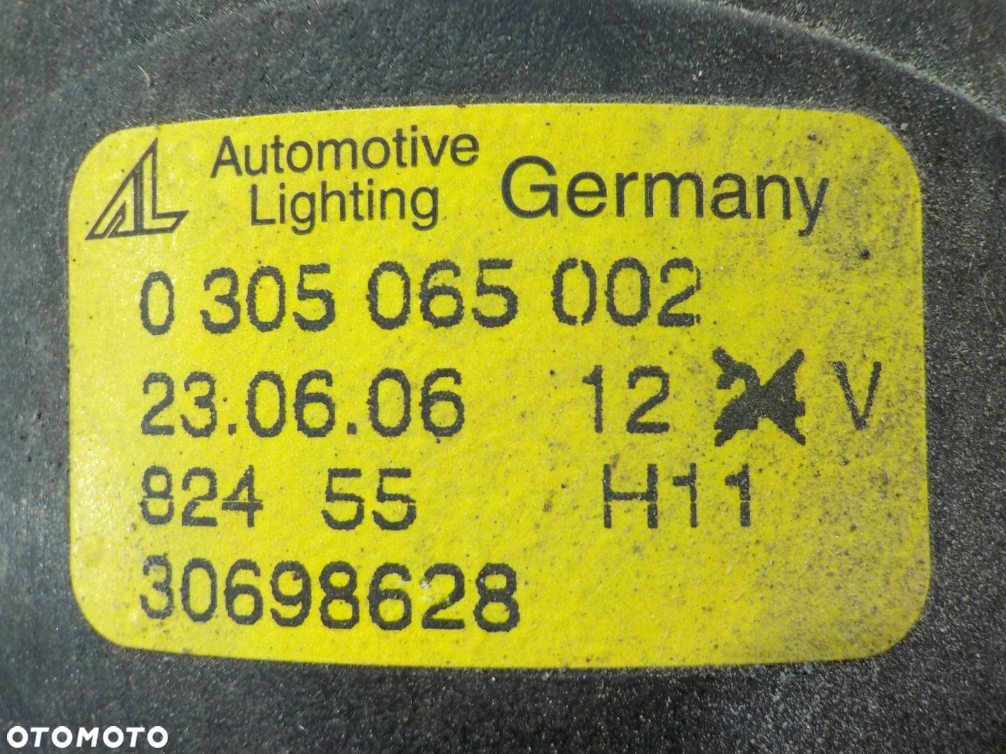 VOLVO C70 II 2.4 D AUT 07r 2D halogen prawy 0305065002 - 3