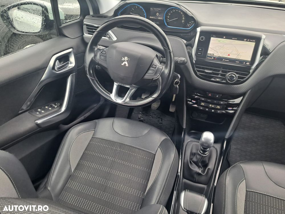 Peugeot 2008 PureTech 130 Allure Pack - 5