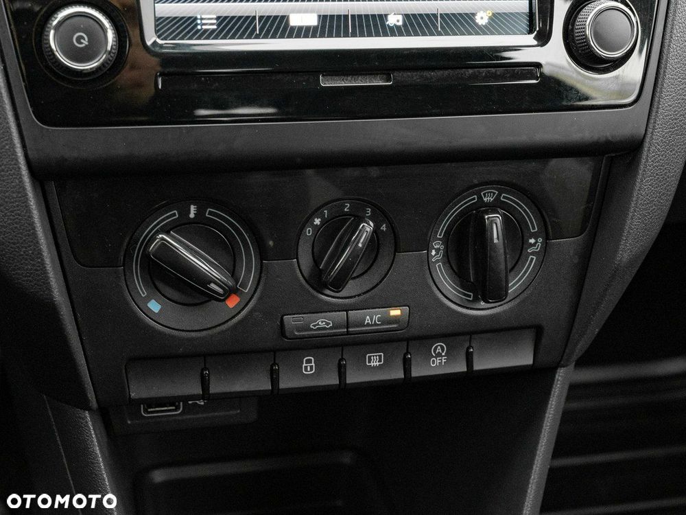 Skoda RAPID Spb 1.0 TSI Ambition - 20