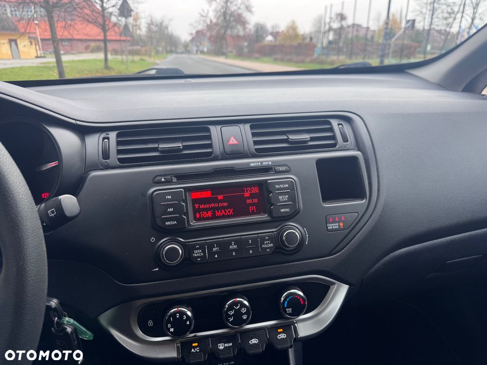 Kia Rio 1.2 Edition 7 - 14