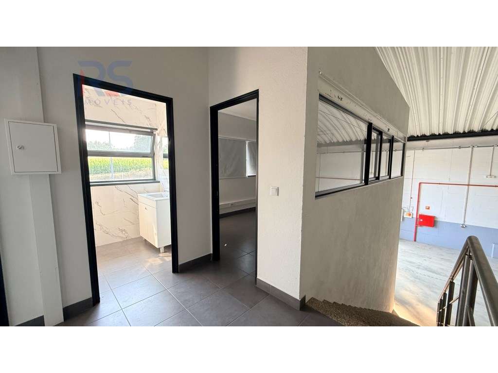 Armazém Arrendamento 800 m² - Grande imagem: 5/38