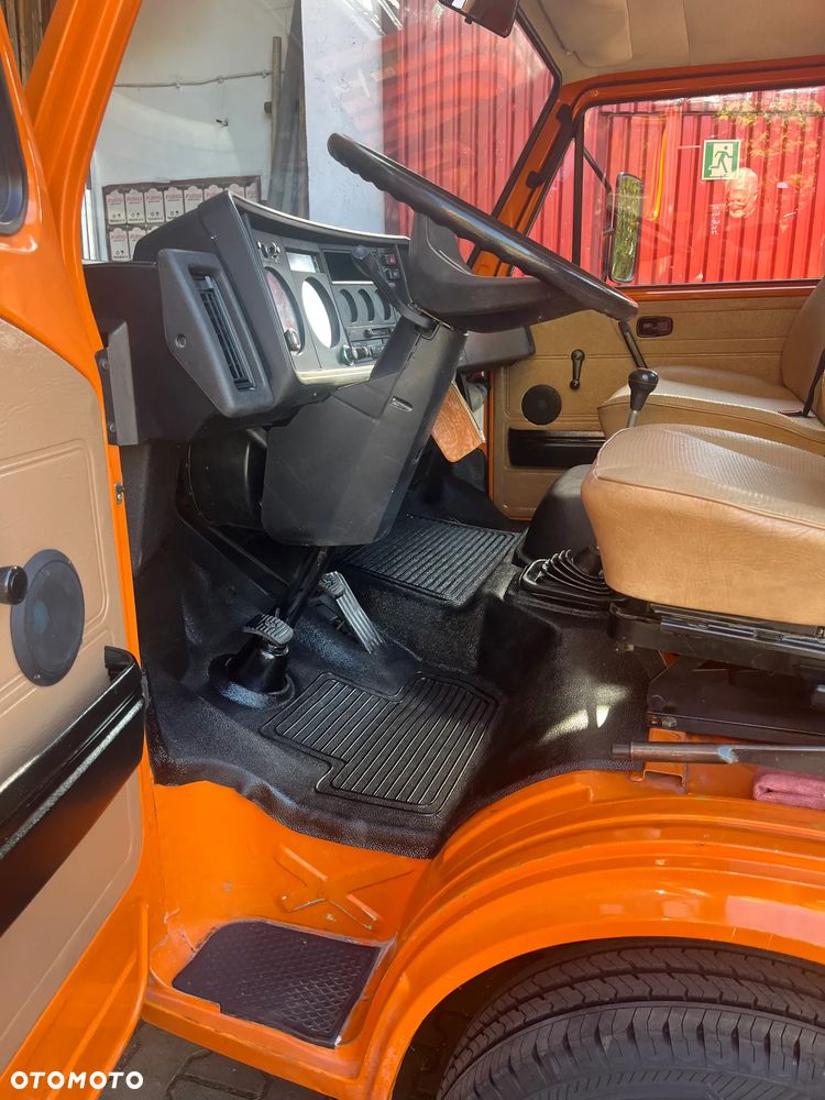 Volkswagen LT 55 2.4 D TURBO - 13