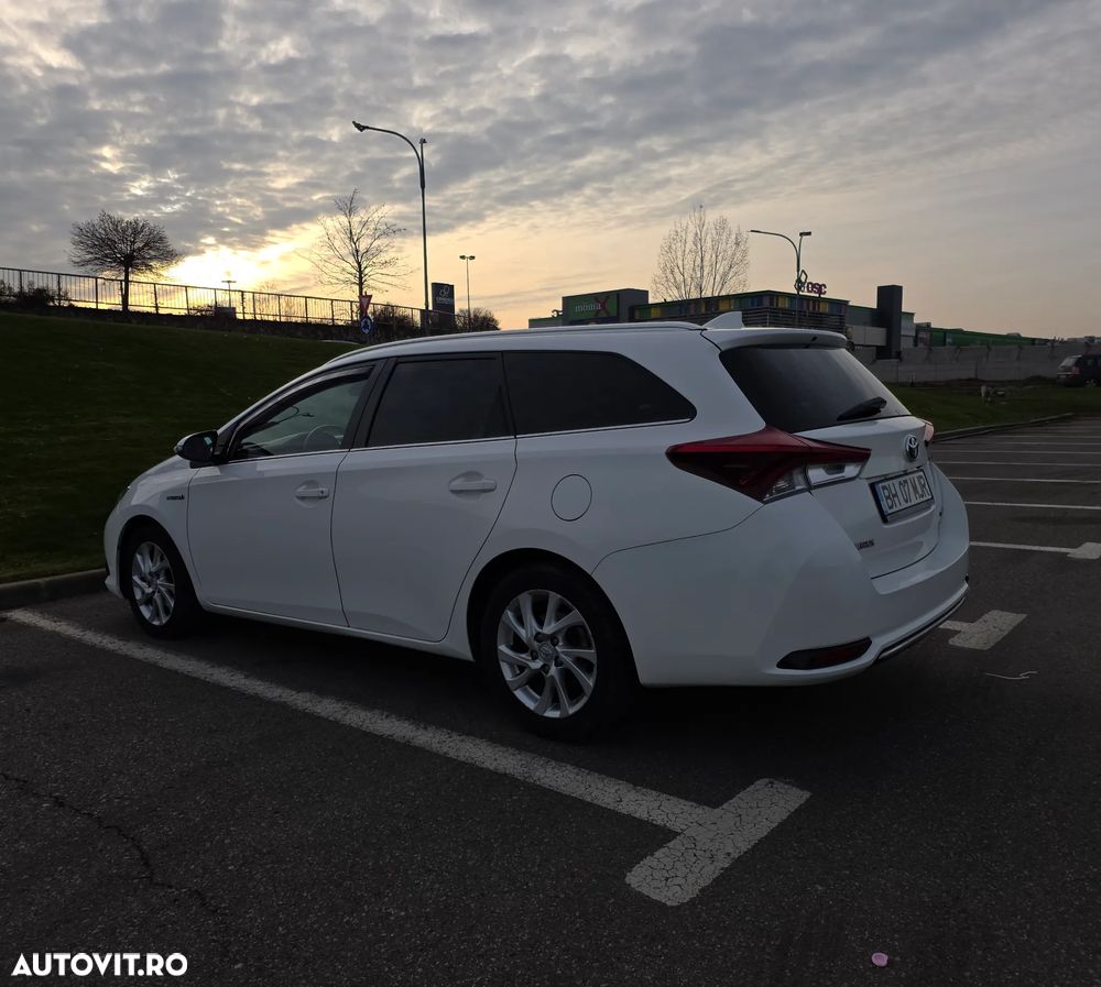 Toyota Auris 1.8 L VVT-i Hybrid Luna - 7