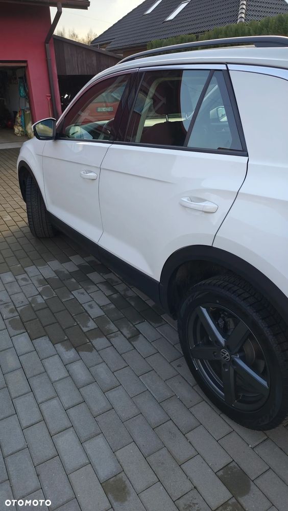 Volkswagen T-Roc 2.0 TDI SCR 4MOTION DSG ACTIVE - 17