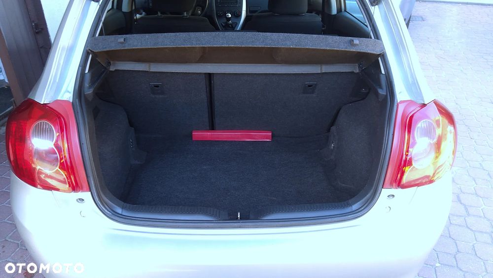 Toyota Auris 1.4 D-4D Terra - 12