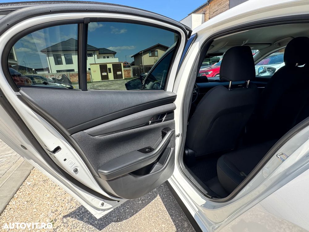 Mazda 3 e-Skyactiv X186 MHEV GT+ - 12