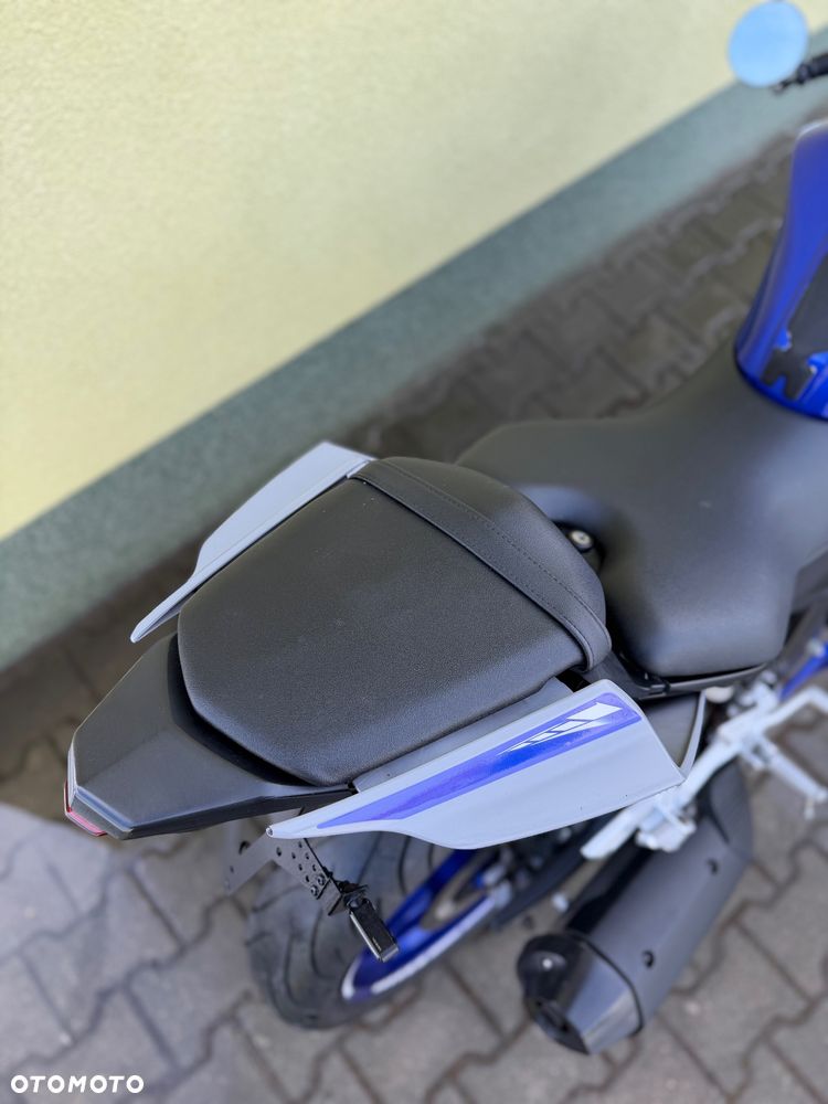 Yamaha YZF - 12