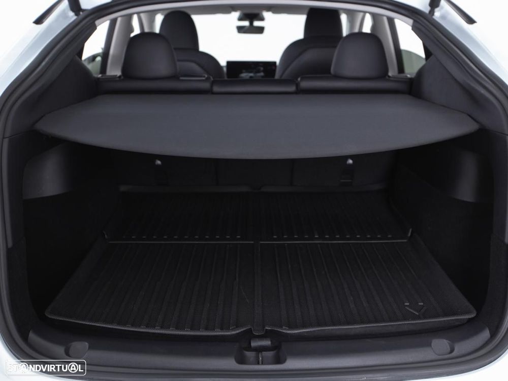 Tesla Model Y Long Range Dual Motor AWD - 15