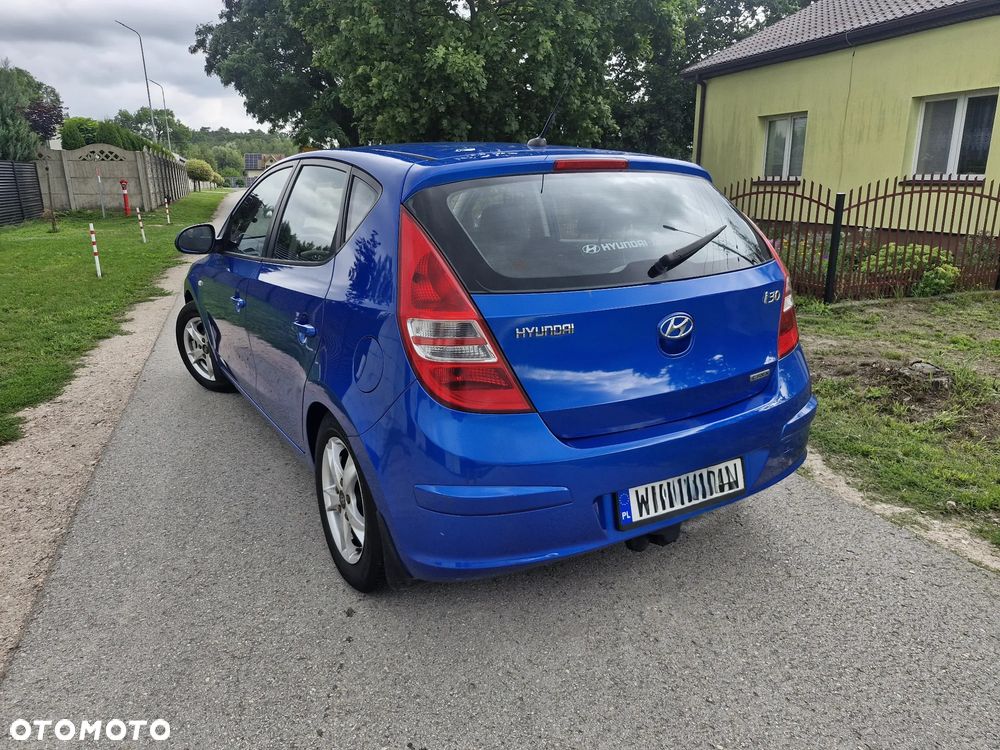 Hyundai i30 1.6 CRDi Classic + - 7